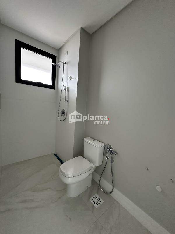 Apartamento à venda com 3 quartos, 123m² - Foto 8