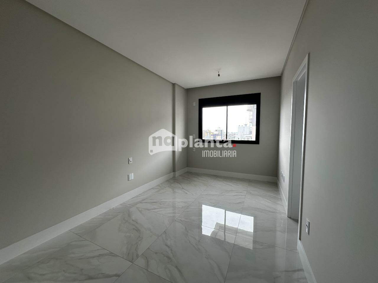 Apartamento à venda com 3 quartos, 123m² - Foto 10