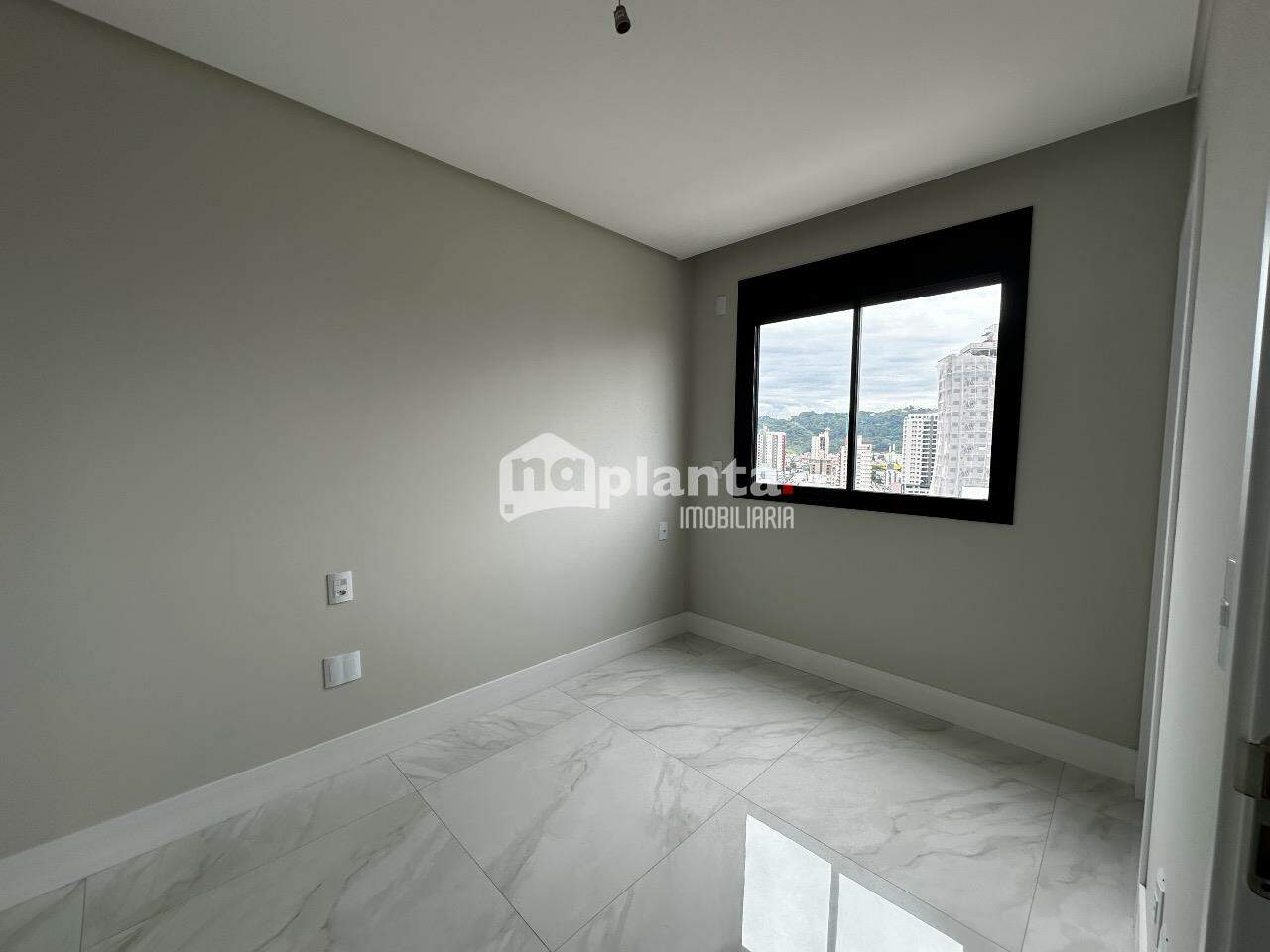 Apartamento à venda com 3 quartos, 123m² - Foto 12