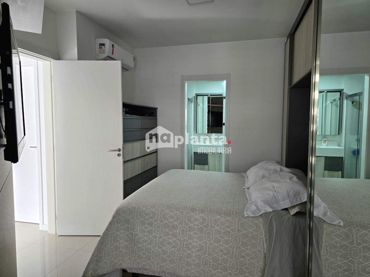 Apartamento à venda com 2 quartos, 63m² - Foto 11