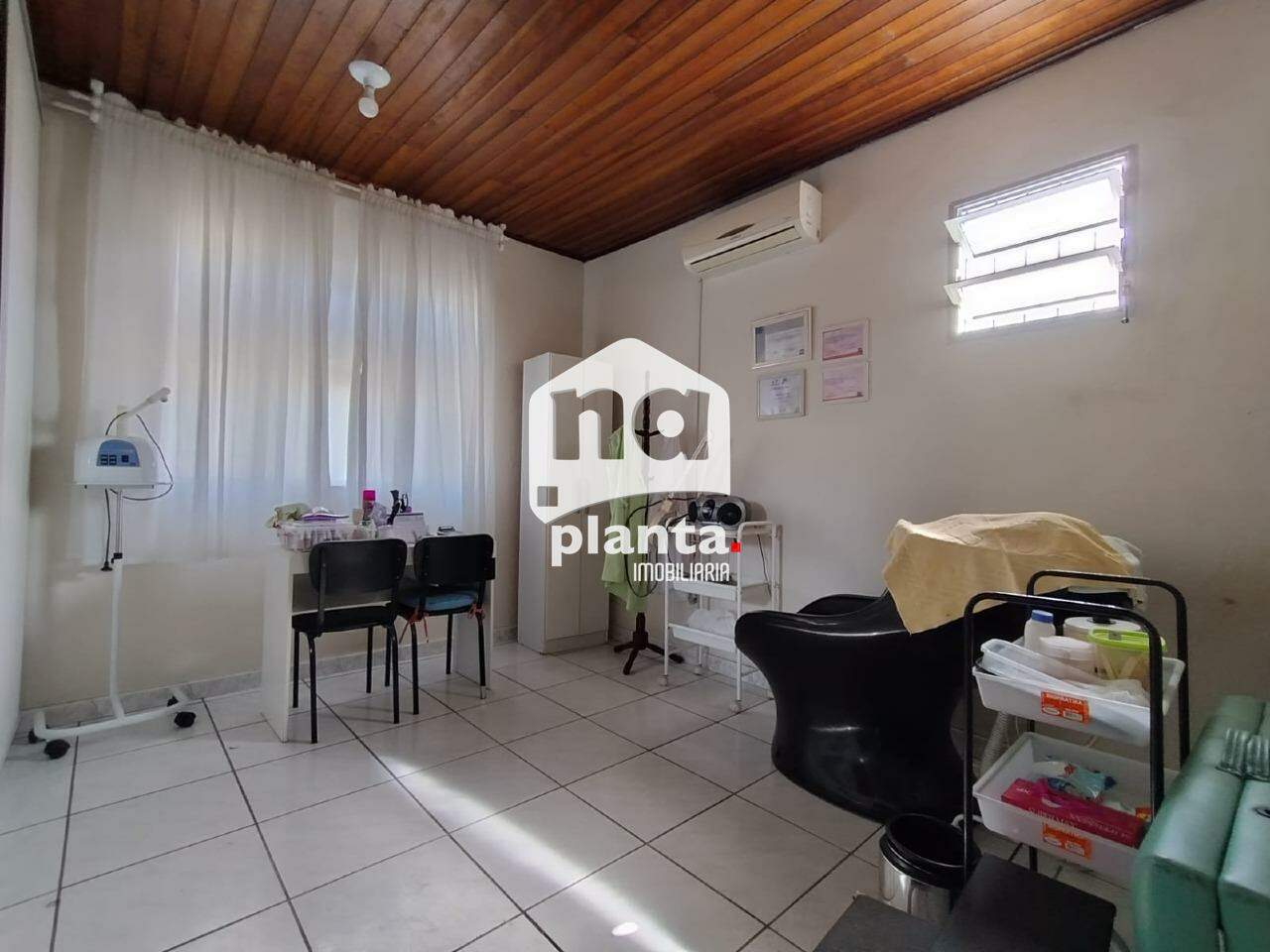 Casa à venda com 4 quartos, 220m² - Foto 18