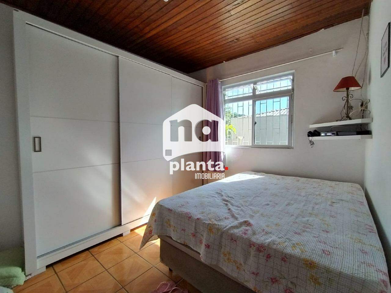 Casa à venda com 4 quartos, 220m² - Foto 11