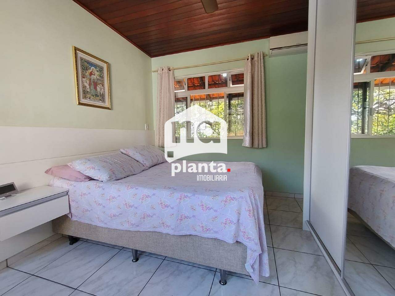 Casa à venda com 4 quartos, 220m² - Foto 7