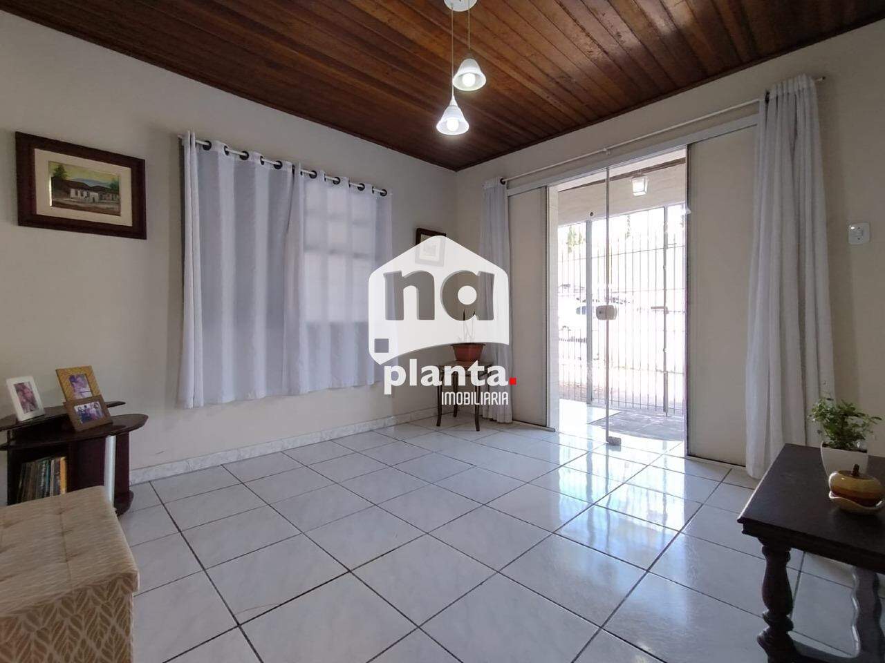 Casa à venda com 4 quartos, 220m² - Foto 15