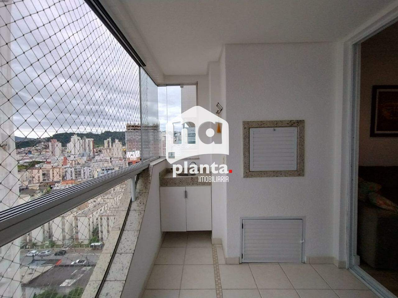 Apartamento à venda com 2 quartos, 80m² - Foto 1