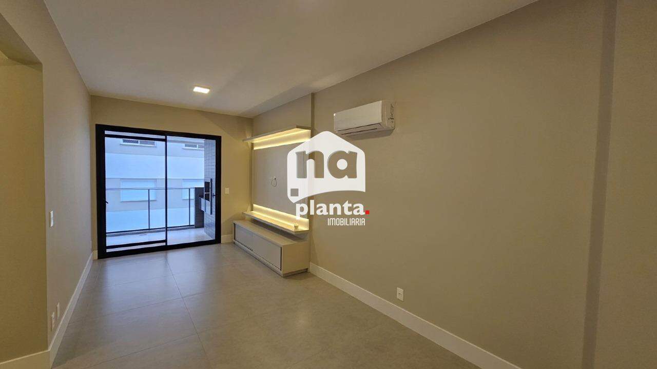 Apartamento para alugar com 2 quartos, 78m² - Foto 4