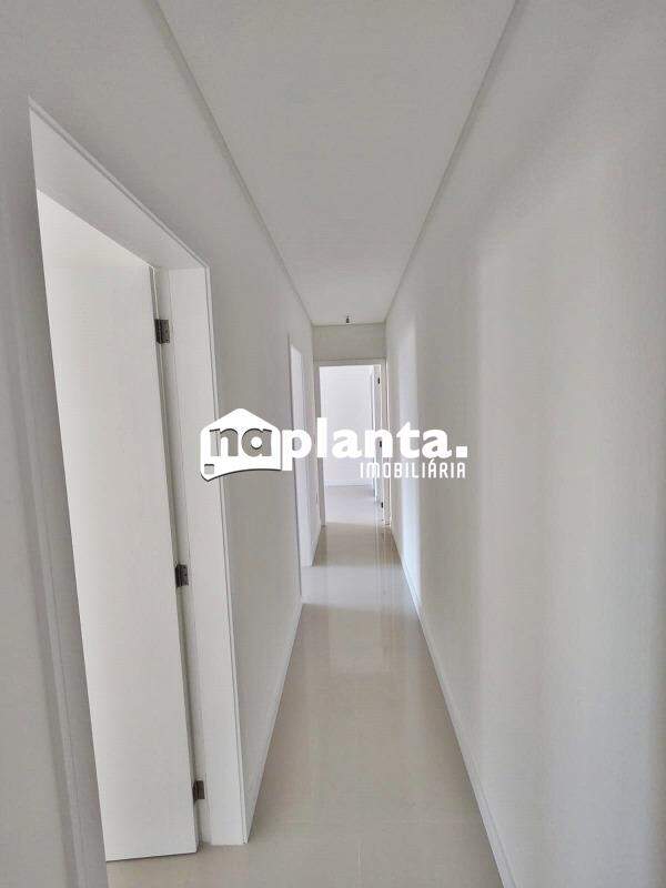 Apartamento à venda com 3 quartos, 110m² - Foto 22