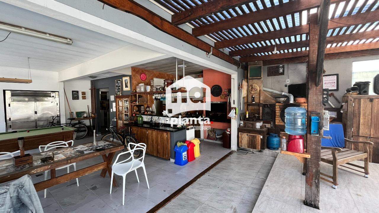 Casa de Condomínio à venda com 3 quartos, 600m² - Foto 4