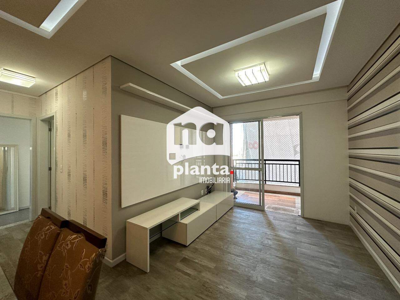 Apartamento à venda com 2 quartos, 75m² - Foto 1