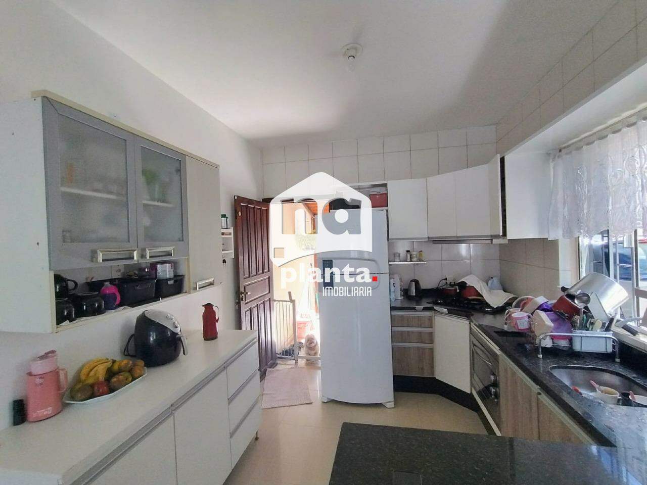 Casa à venda com 3 quartos, 89m² - Foto 2