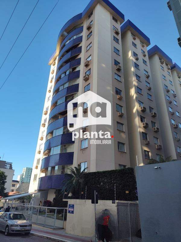 Apartamento à venda com 2 quartos, 74m² - Foto 1