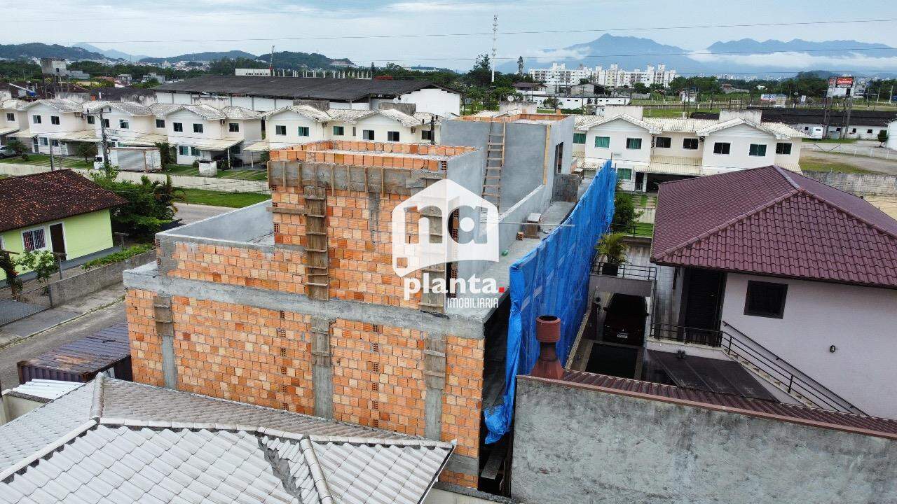 Sobrado à venda com 2 quartos, 96m² - Foto 4