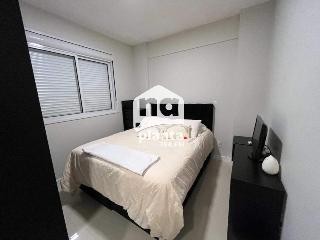 Apartamento à venda com 2 quartos, 68m² - Foto 8