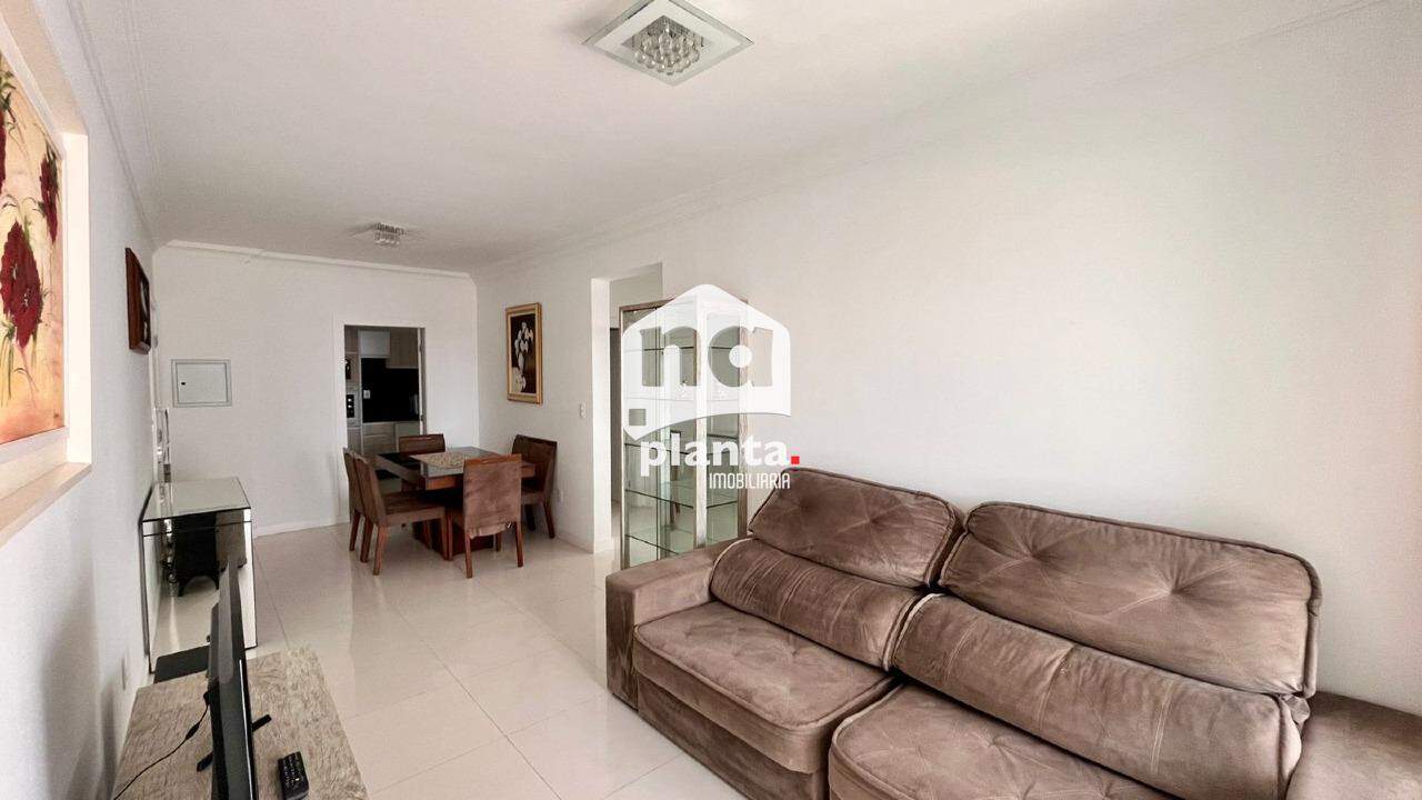 Apartamento à venda com 3 quartos, 113m² - Foto 3