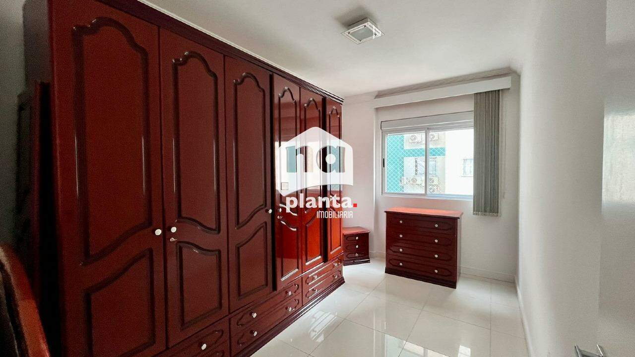 Apartamento à venda com 3 quartos, 113m² - Foto 9