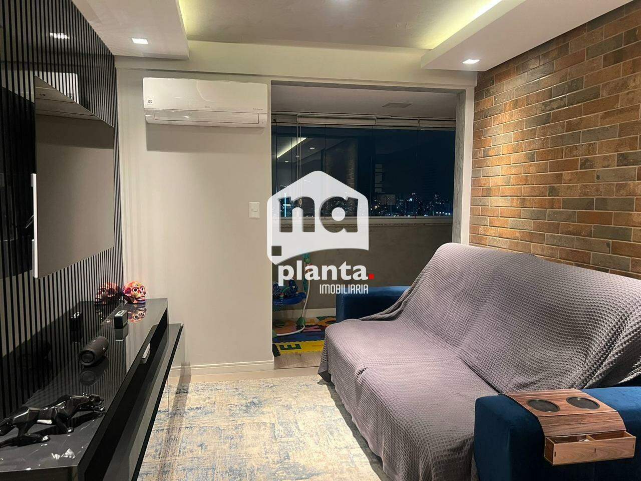 Apartamento à venda com 2 quartos, 79m² - Foto 2