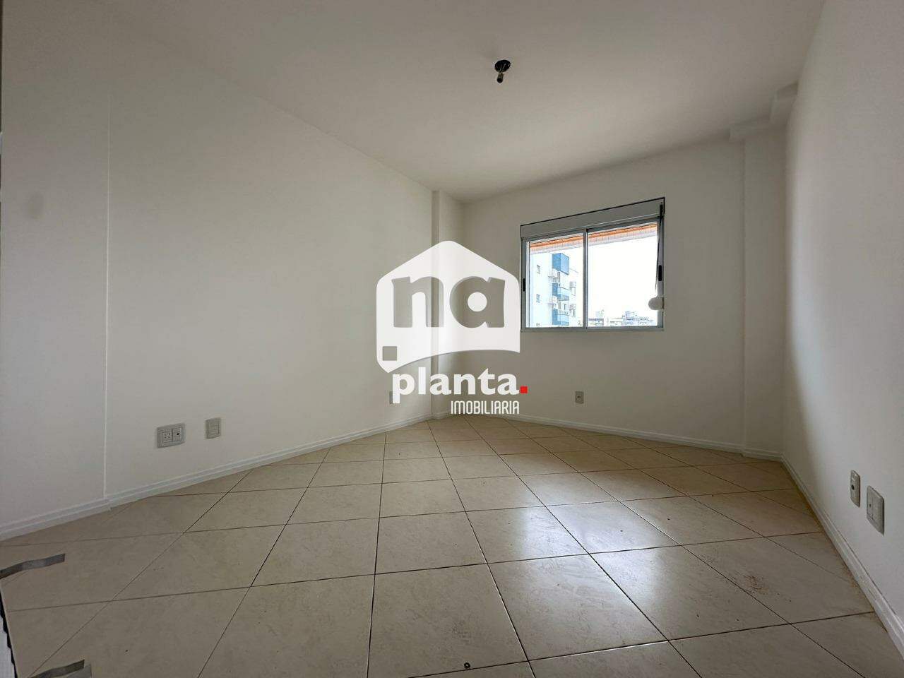 Apartamento à venda com 3 quartos, 131m² - Foto 4