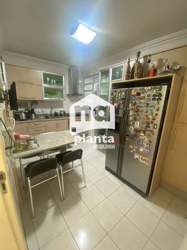 Apartamento à venda com 3 quartos, 128m² - Foto 7