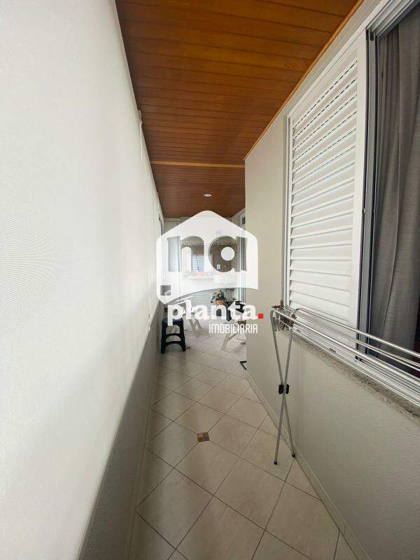 Apartamento à venda com 3 quartos, 128m² - Foto 12