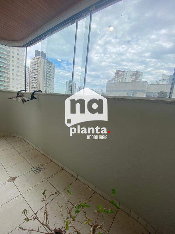 Apartamento à venda com 3 quartos, 128m² - Foto 25