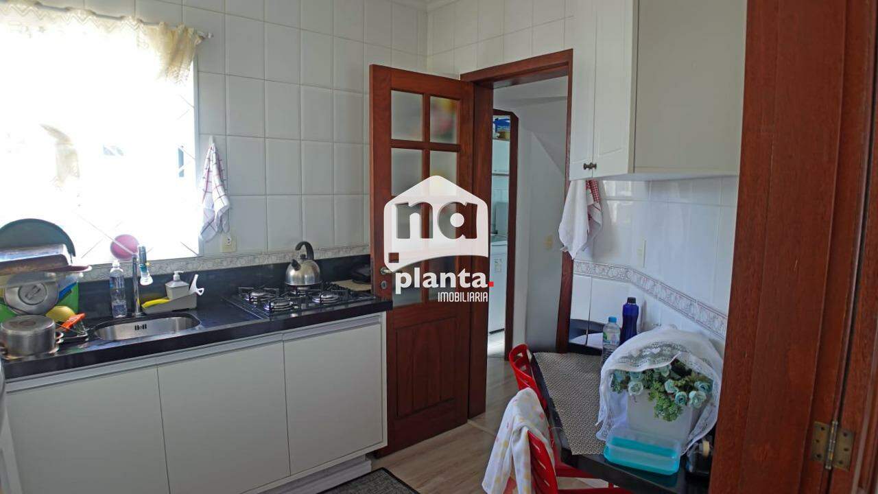 Casa à venda com 4 quartos, 218m² - Foto 6