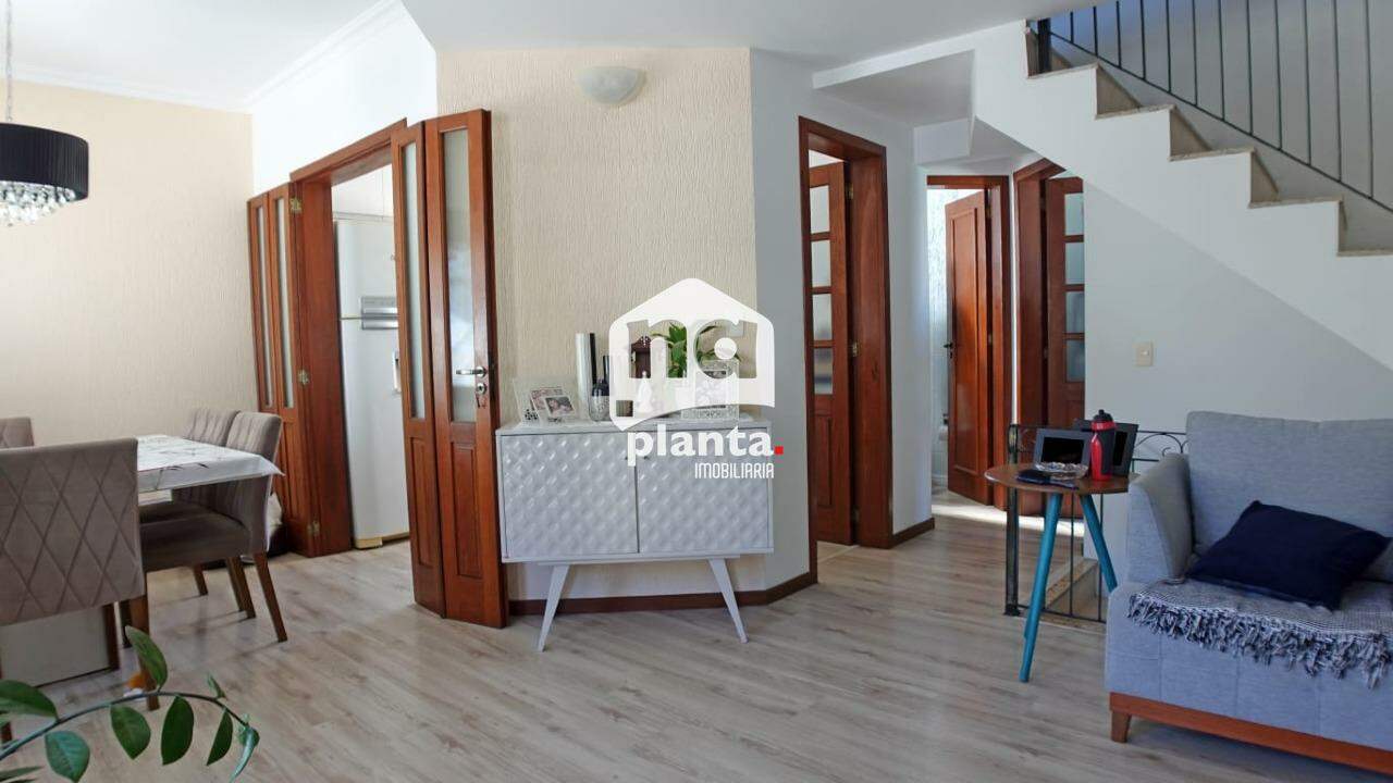 Casa à venda com 4 quartos, 218m² - Foto 2