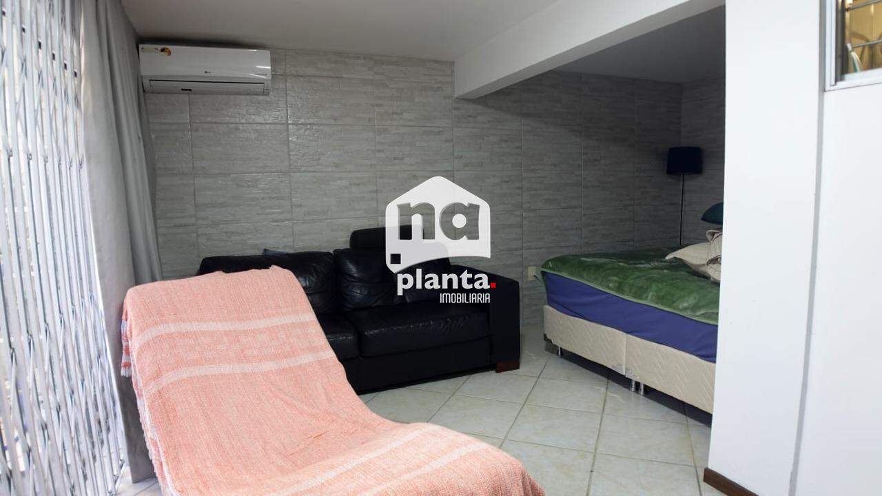 Casa à venda com 4 quartos, 218m² - Foto 23