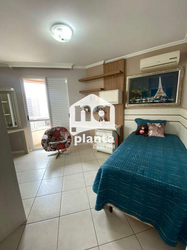 Apartamento à venda com 3 quartos, 139m² - Foto 18