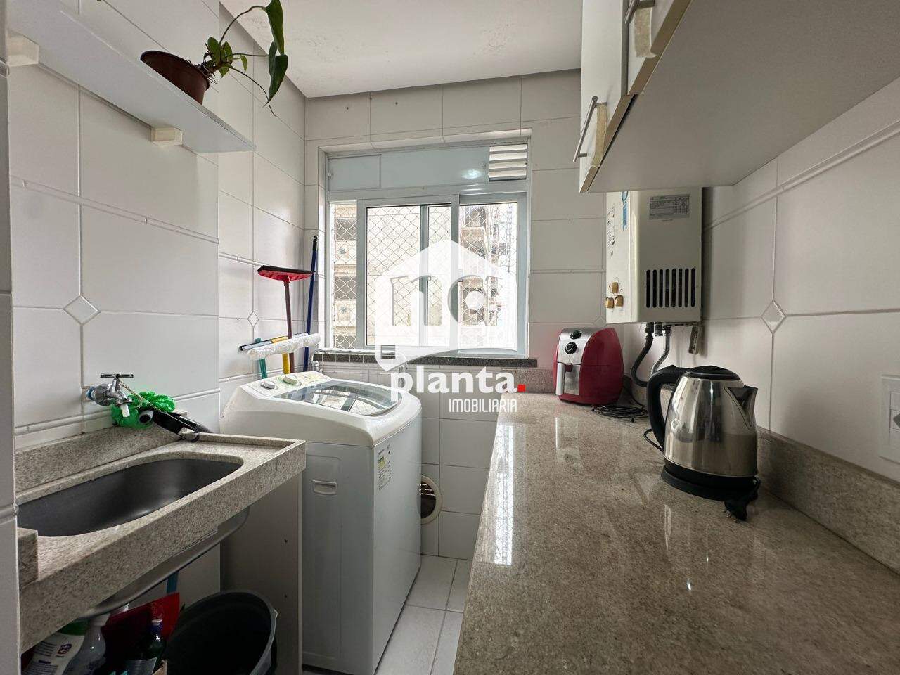 Apartamento à venda com 2 quartos, 70m² - Foto 5