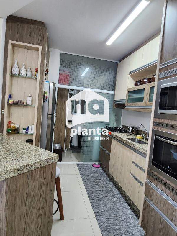 Apartamento à venda com 3 quartos, 92m² - Foto 3