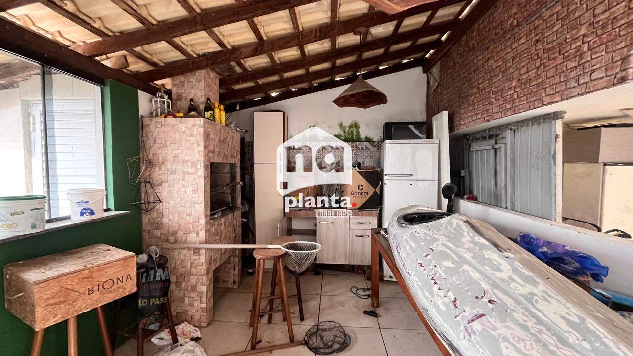 Casa à venda com 2 quartos, 140m² - Foto 7