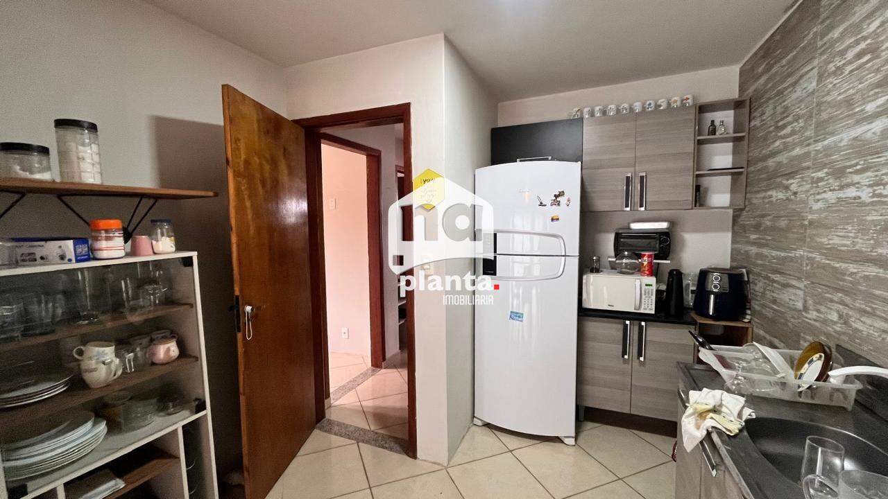 Casa à venda com 2 quartos, 140m² - Foto 12