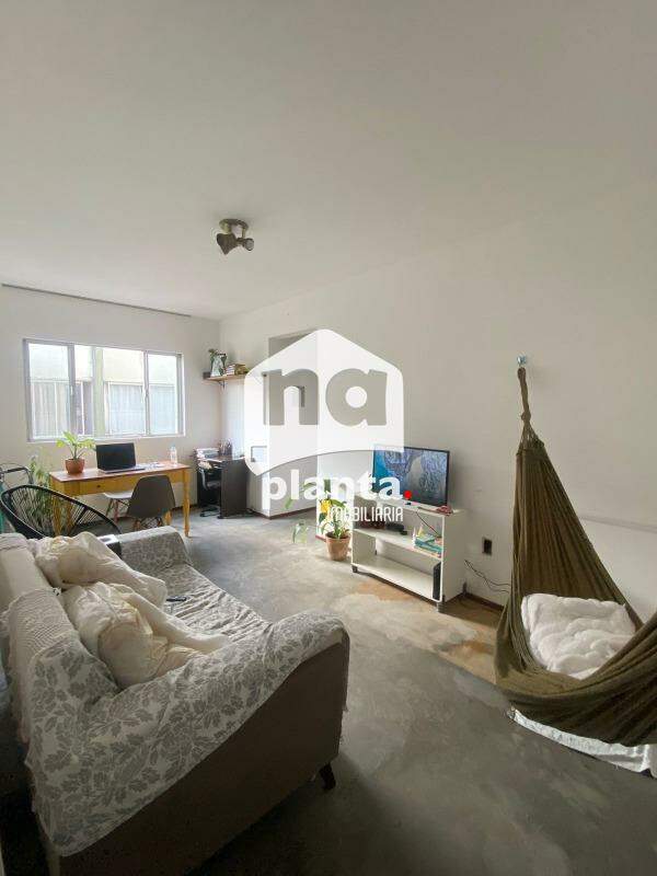 Apartamento à venda com 3 quartos, 70m² - Foto 2