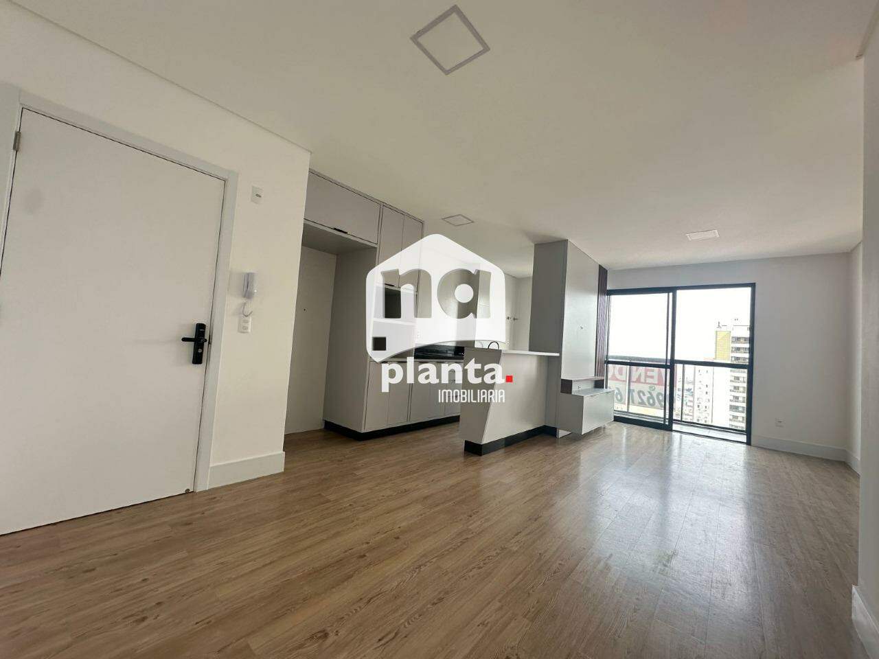 Apartamento à venda com 2 quartos, 72m² - Foto 4