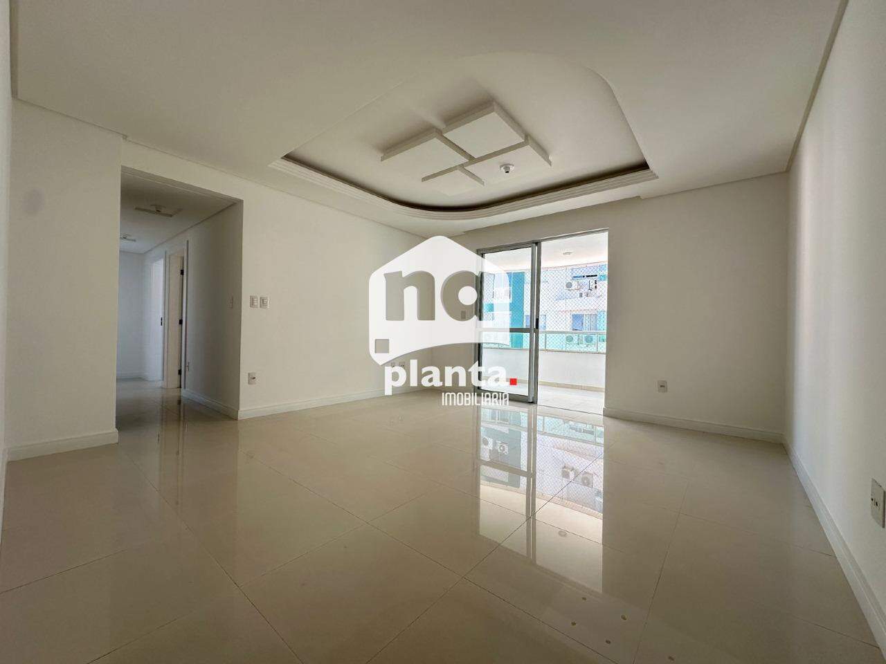 Apartamento à venda com 3 quartos, 117m² - Foto 1