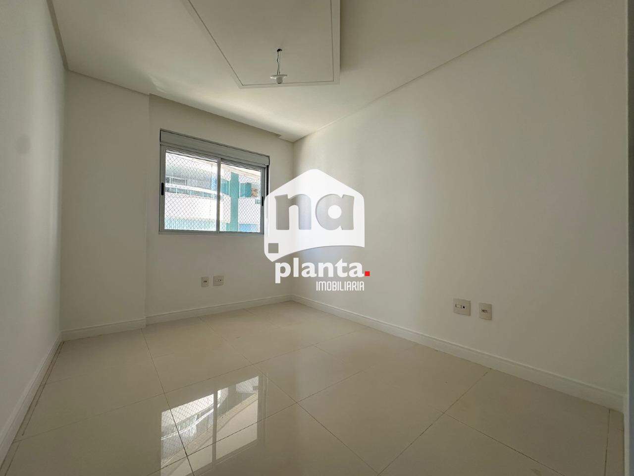 Apartamento à venda com 3 quartos, 117m² - Foto 8