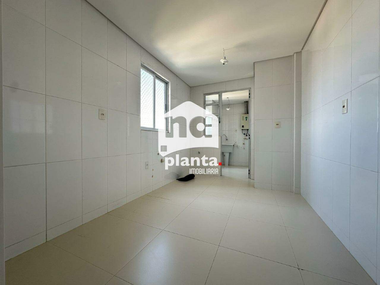 Apartamento à venda com 3 quartos, 117m² - Foto 3