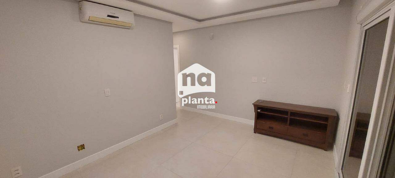 Casa à venda com 4 quartos, 256m² - Foto 23