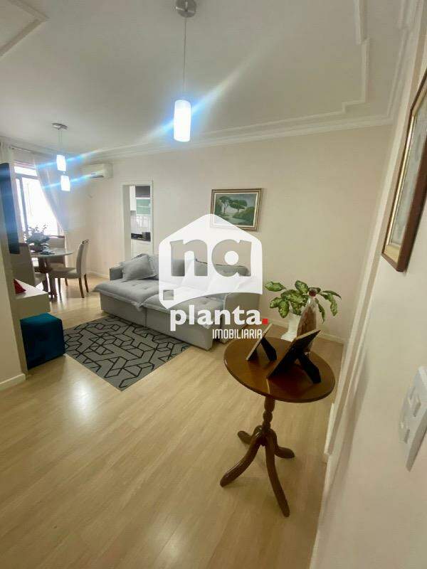 Apartamento à venda com 2 quartos, 60m² - Foto 2