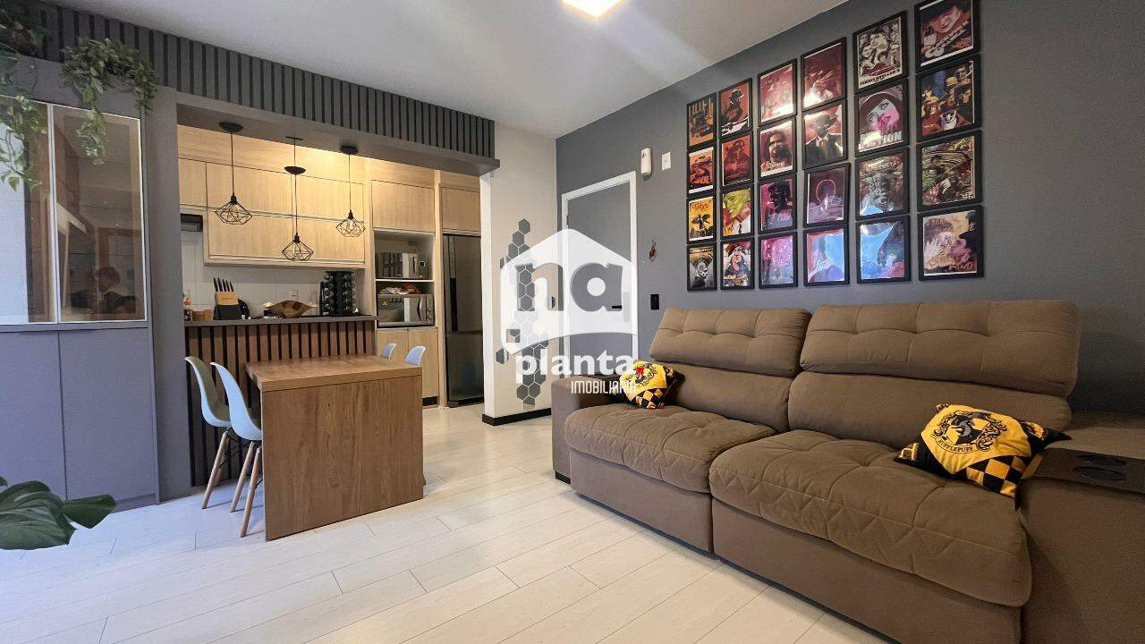 Apartamento à venda com 2 quartos, 58m² - Foto 1