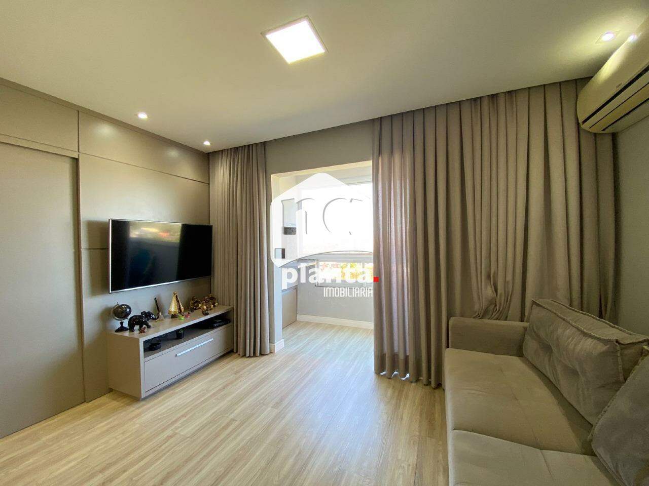 Apartamento à venda com 2 quartos, 62m² - Foto 3