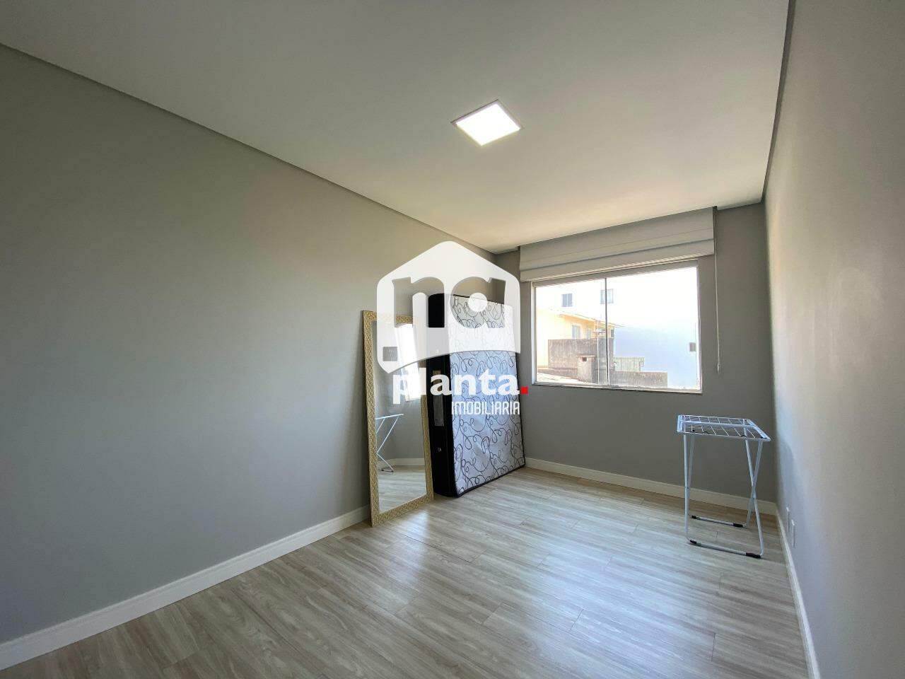 Apartamento à venda com 2 quartos, 62m² - Foto 13