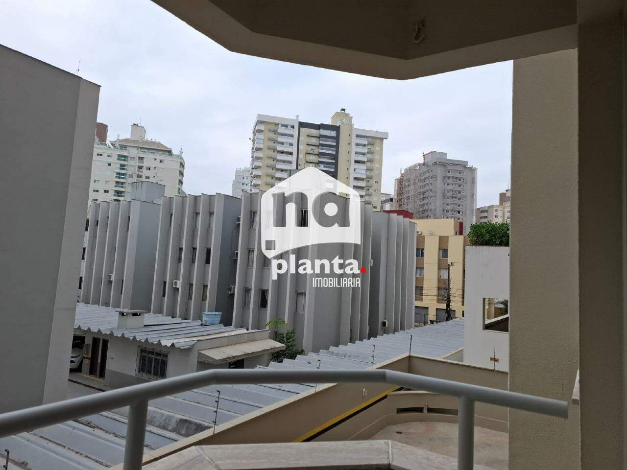 Apartamento à venda com 2 quartos, 64m² - Foto 11