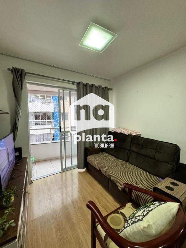 Apartamento à venda com 2 quartos, 58m² - Foto 2