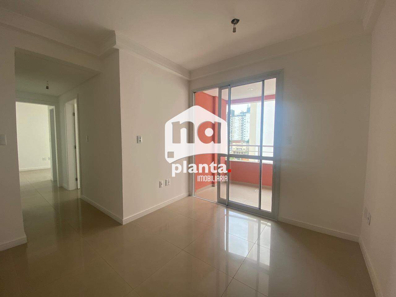 Apartamento à venda com 3 quartos, 83m² - Foto 2