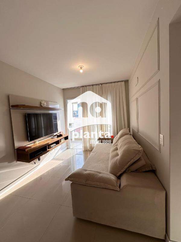 Apartamento à venda com 2 quartos, 72m² - Foto 2