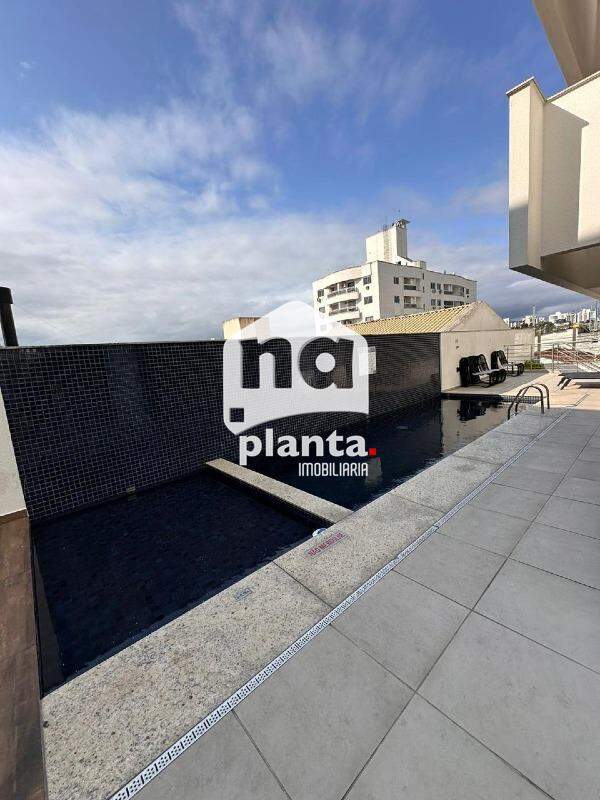 Apartamento à venda com 2 quartos, 72m² - Foto 21