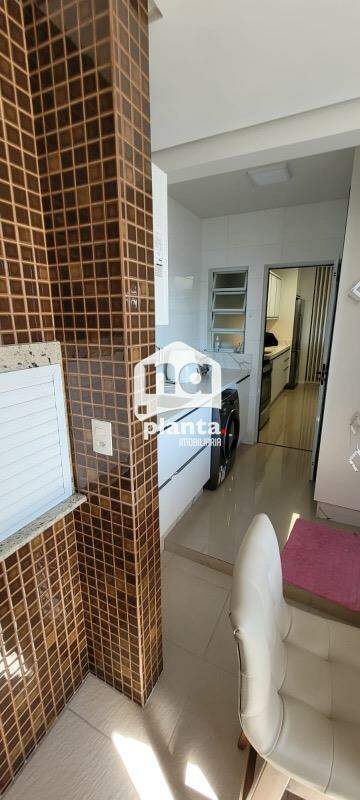 Apartamento à venda com 3 quartos, 101m² - Foto 4