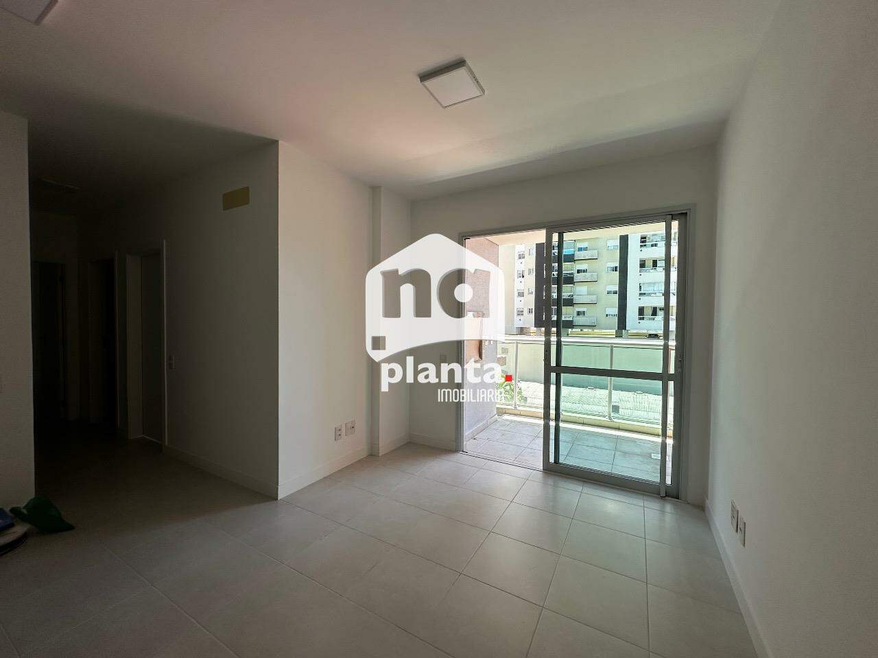 Apartamento para alugar com 3 quartos, 83m² - Foto 2