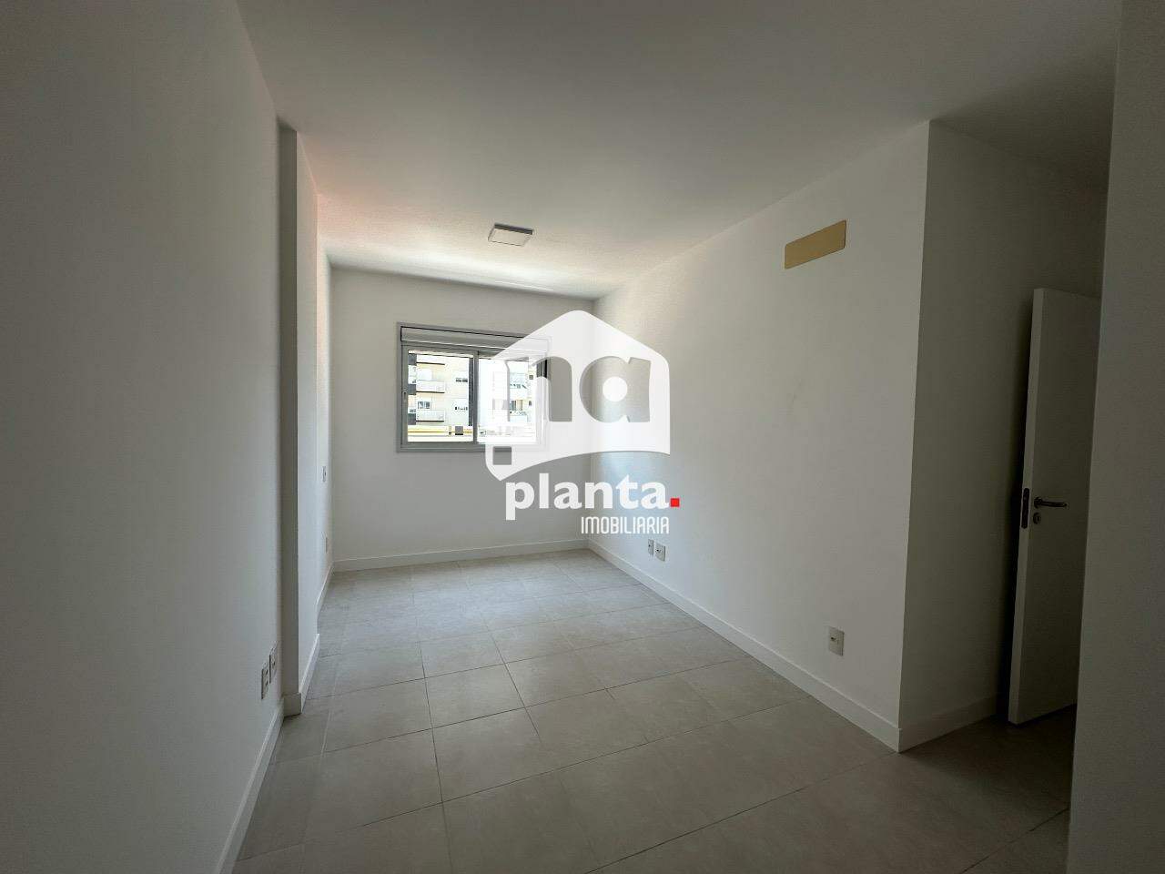 Apartamento para alugar com 3 quartos, 83m² - Foto 12